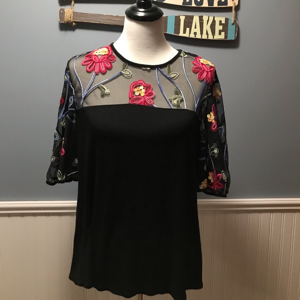 Flowers and lace bell sleeve top